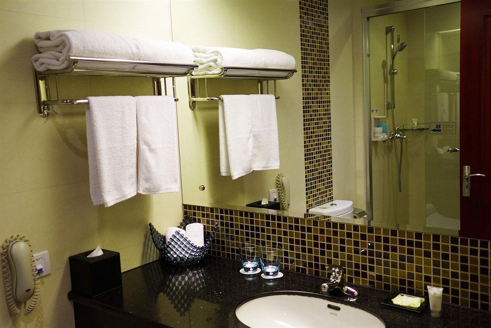 Shanghai Southern Airlines Pearl Hotel Bagian luar foto