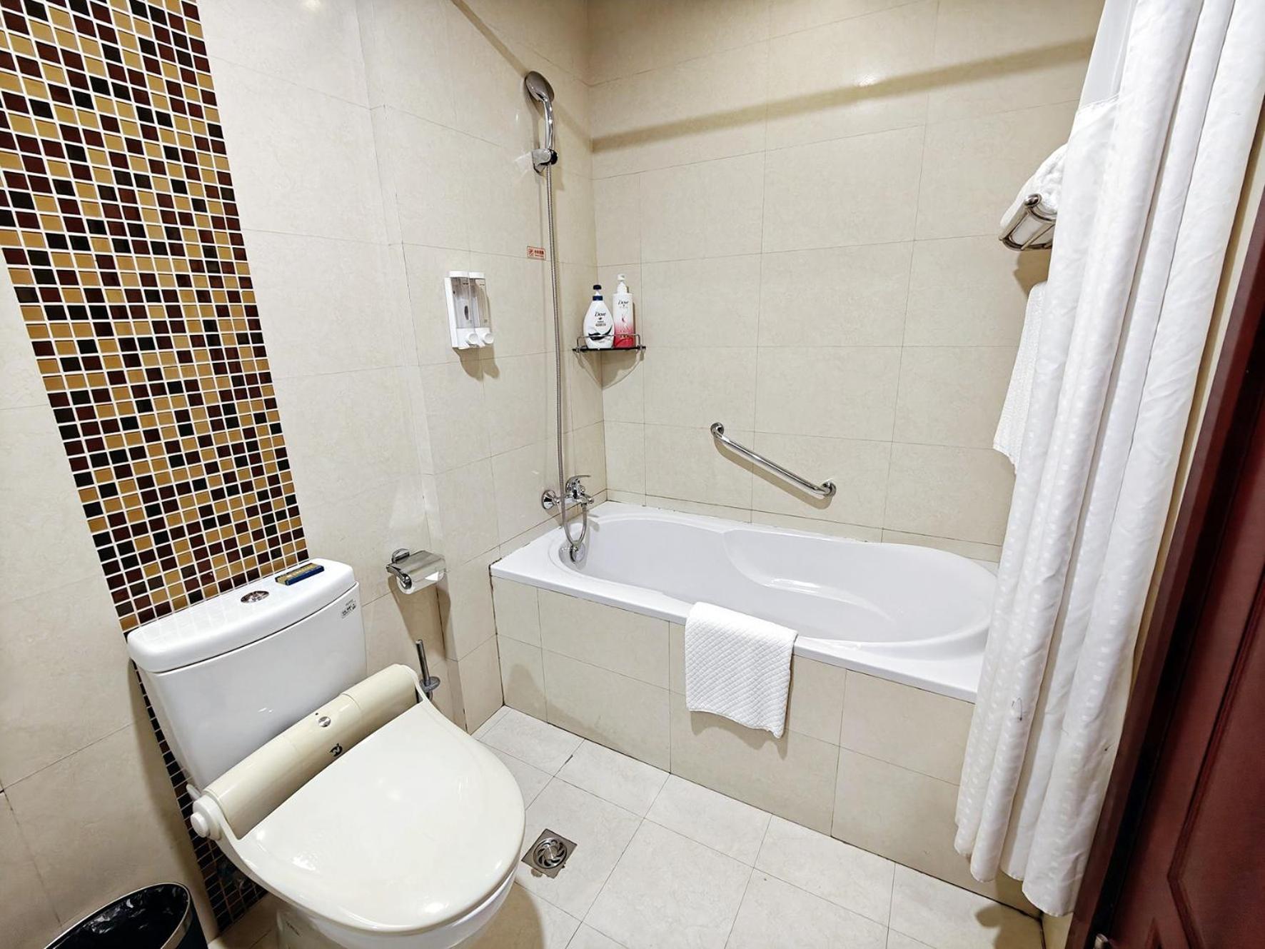Shanghai Southern Airlines Pearl Hotel Bagian luar foto